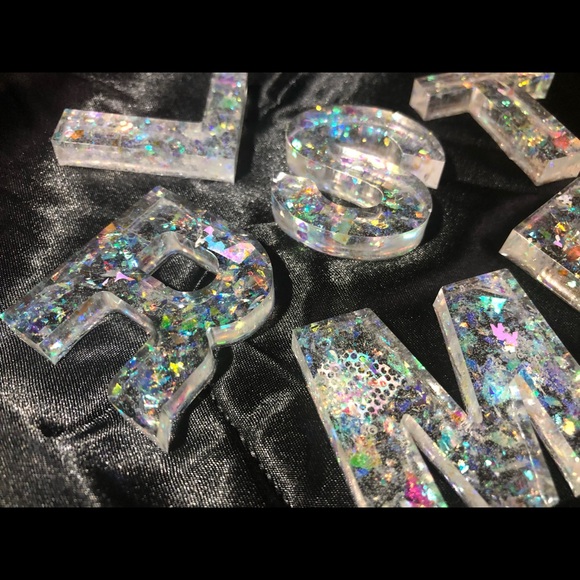 Aurora Rainbow Confetti Custom Letter Keychain - Picture 3 of 17